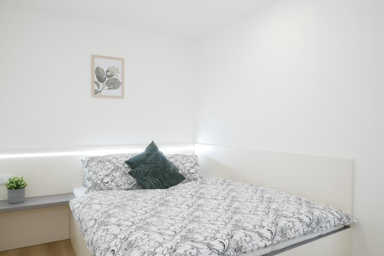 Comfort Roznov Appartement Rožnov pod Radhoštěm Buitenkant foto